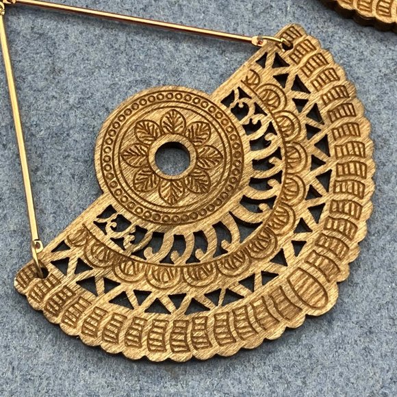 Dangle Pierced Earrings Wood Brown Gold Laser Cut Semi Circle Exotic Retro Boho - Picture 7 of 9